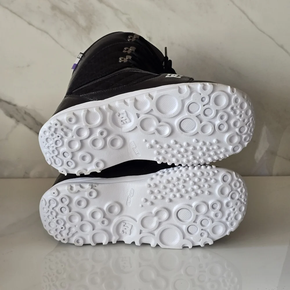 DC Snowboard Boots | Quilted Winter Snow Boots | Unisex Size 7